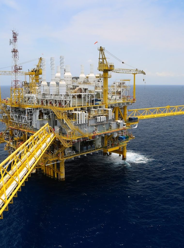 bigstock-Offshore-oil-and-gas-productio-87916583 bigstock-Offshore-oil-and-gas-productio-87916583
